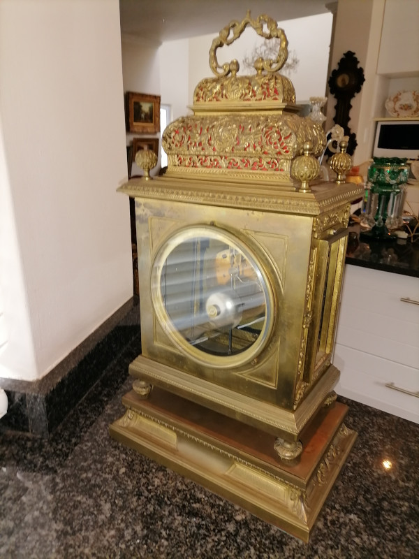 mantle clock